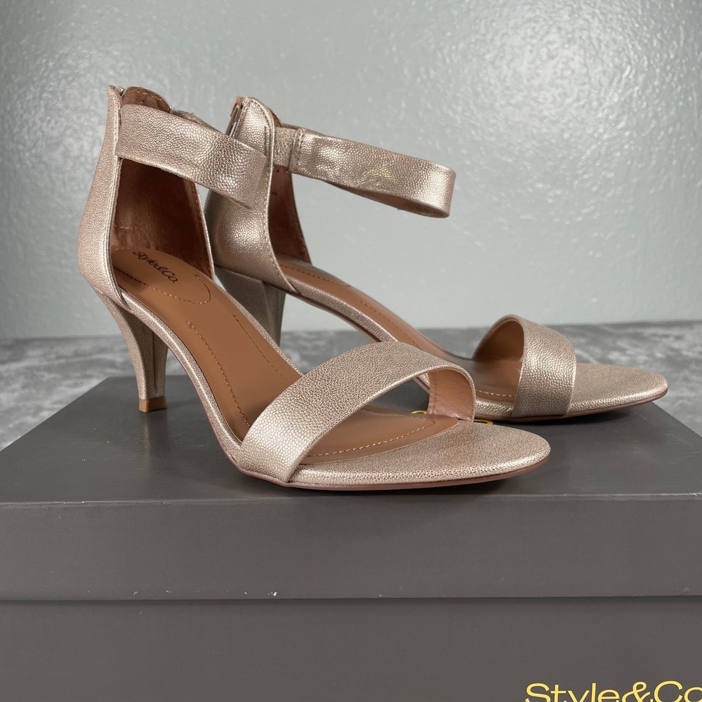 New Style & Co Womens Metallic Gold Ankle Strap Kitten Heel Sandals Size 9.5
